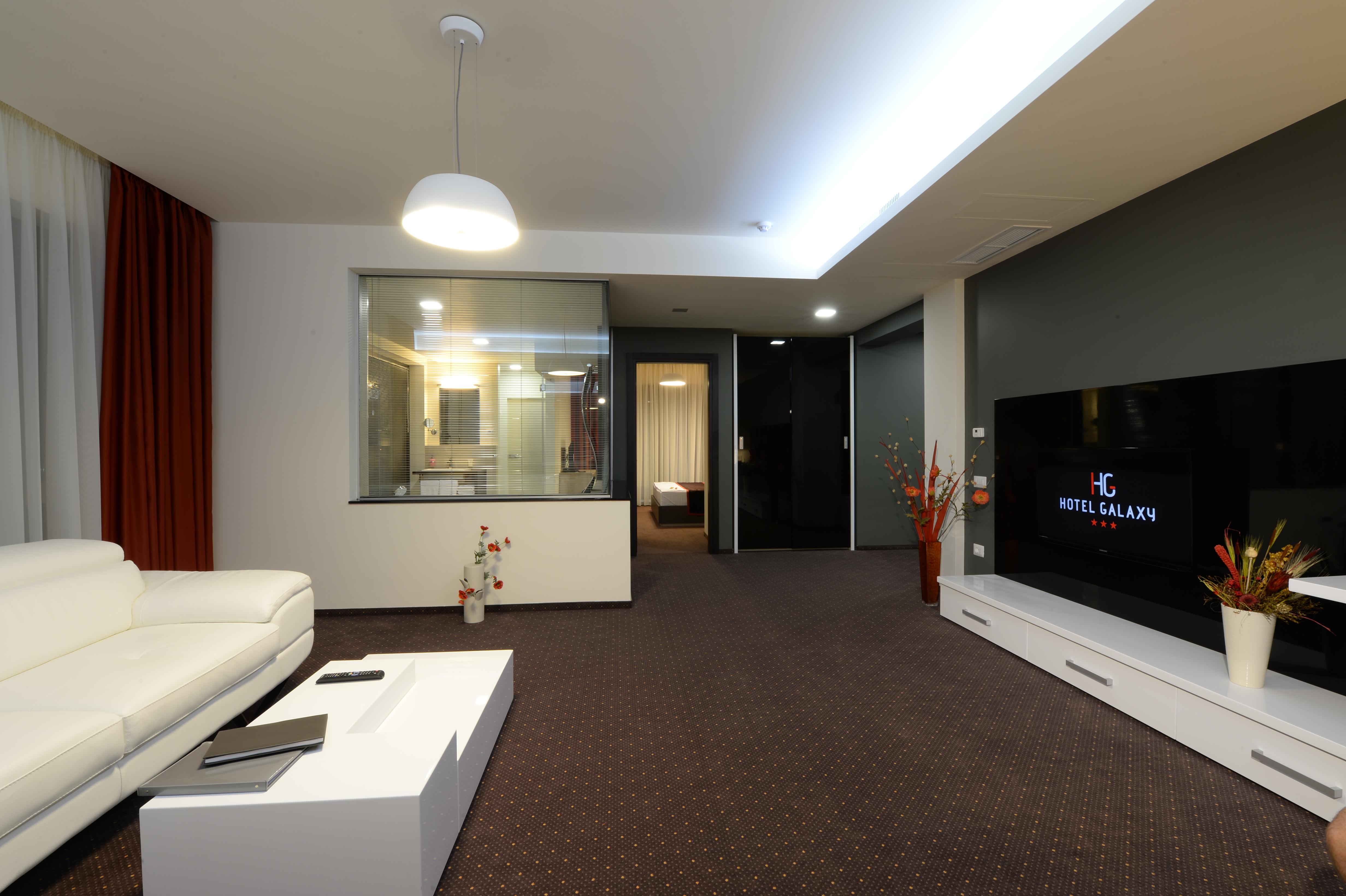 Dumbravita  Hotel Galaxy מראה חיצוני תמונה